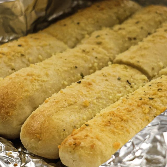 Breadsticks with Garlic & Parm.